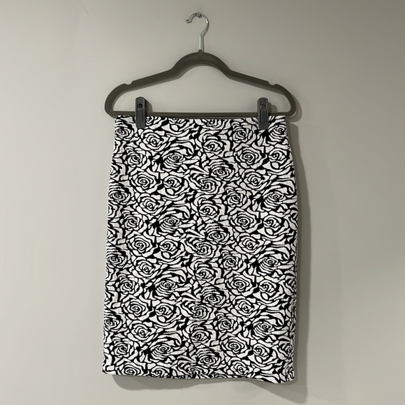 Philosophy Floral Jacquard Pencil Skirt 10 - Picture 2 of 7